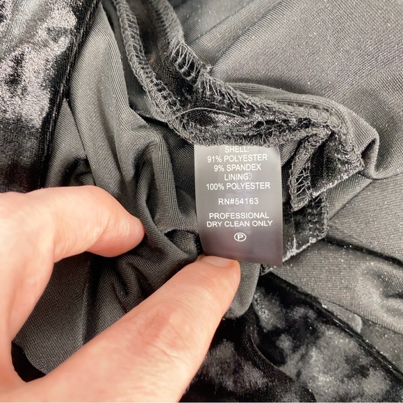 Calvin Klein Women's Dress Size 12 Cold Shoulder Black Velvet Sheath Midi - Picture 7 of 8